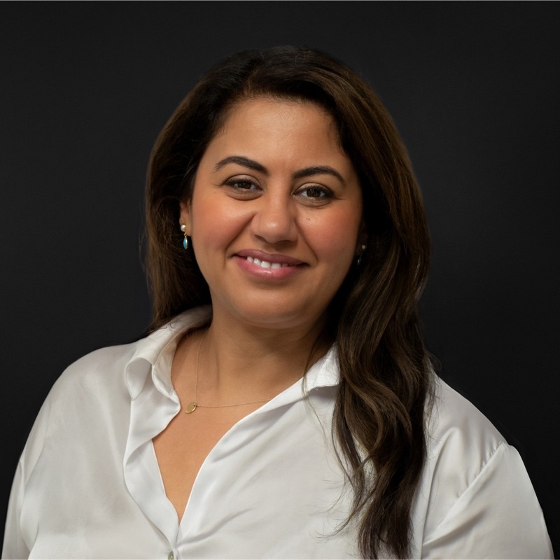 Nada Jarnaz headshot image